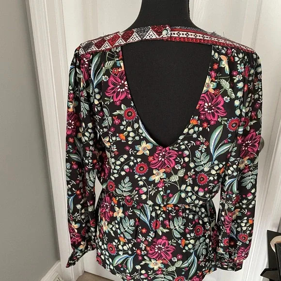 Gimmicks top - Picture 5 of 10